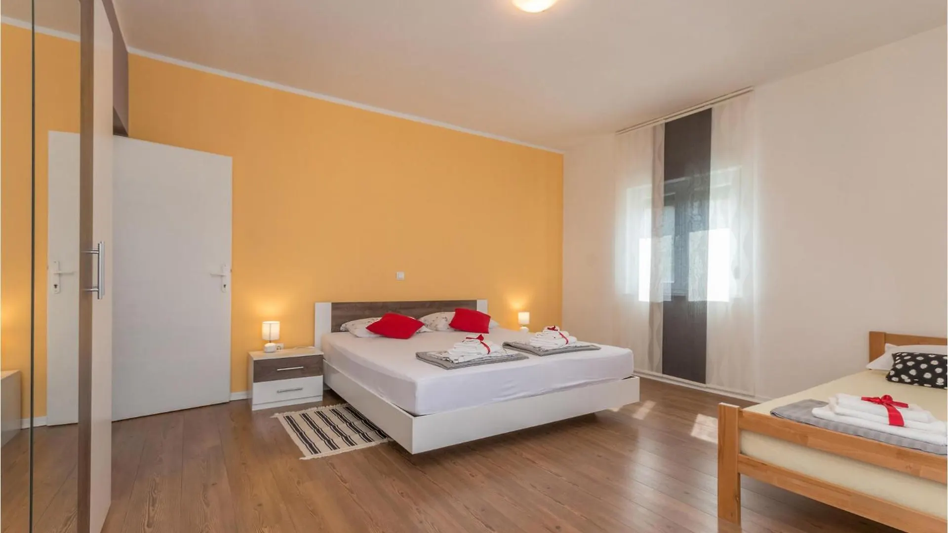 Awesome Home In Zadar With Wifi